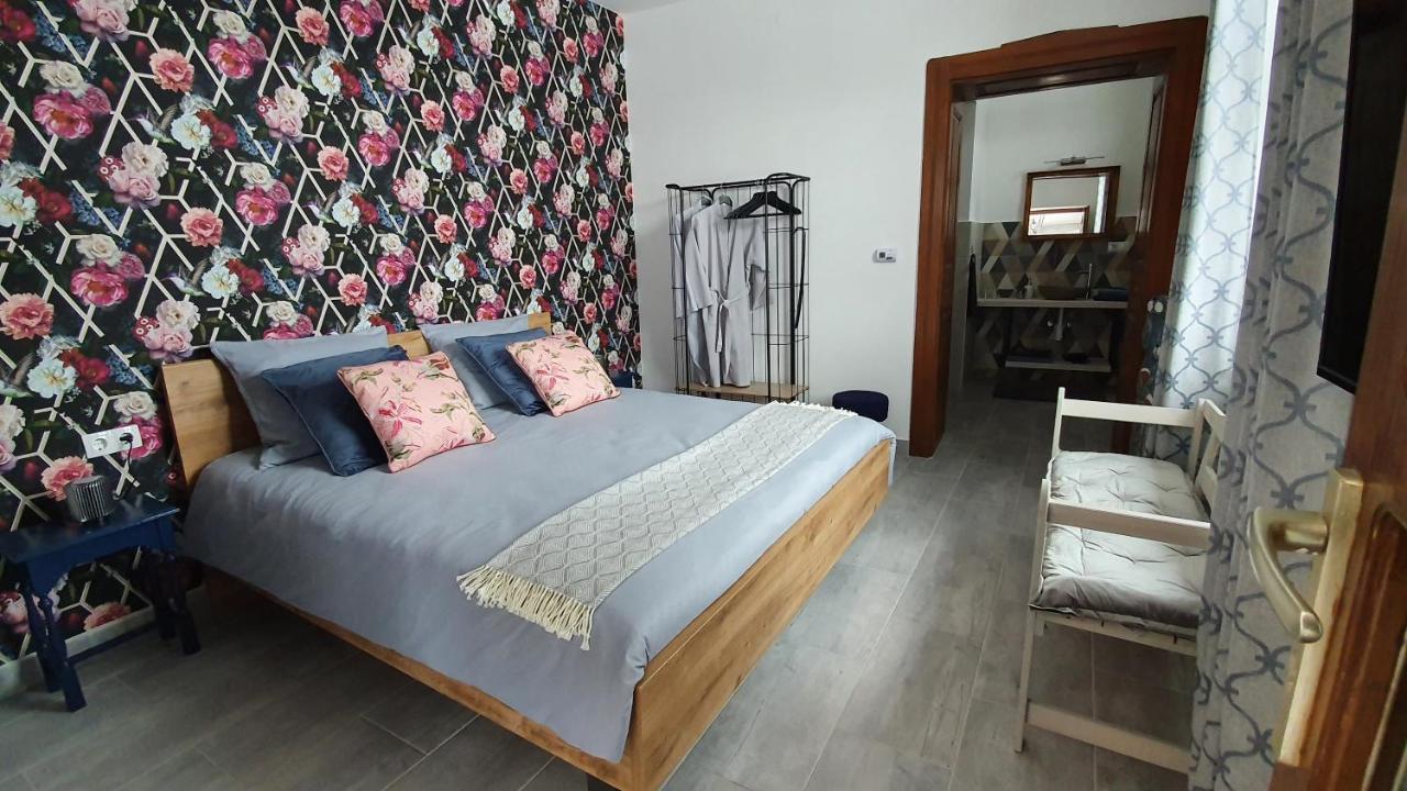 Bed and Breakfast Tisza White House Tiszaszolos Экстерьер фото