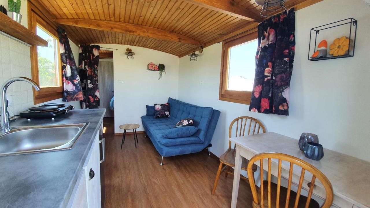 Bed and Breakfast Tisza White House Tiszaszolos Экстерьер фото